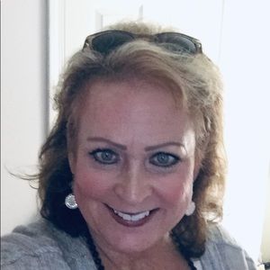 Meet your Posher, Gail